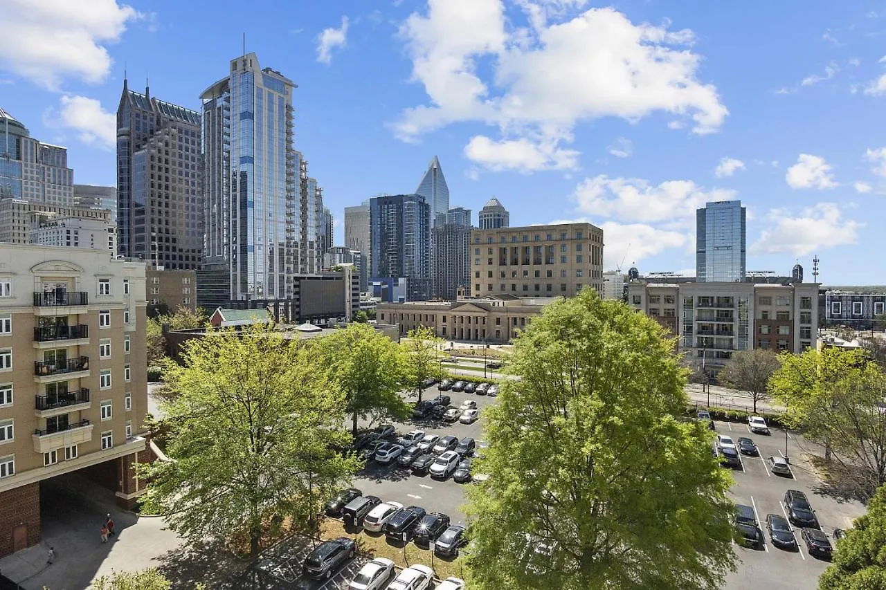 Midnight Marvel - Amazing City Views, Free Parking Charlotte 0*,