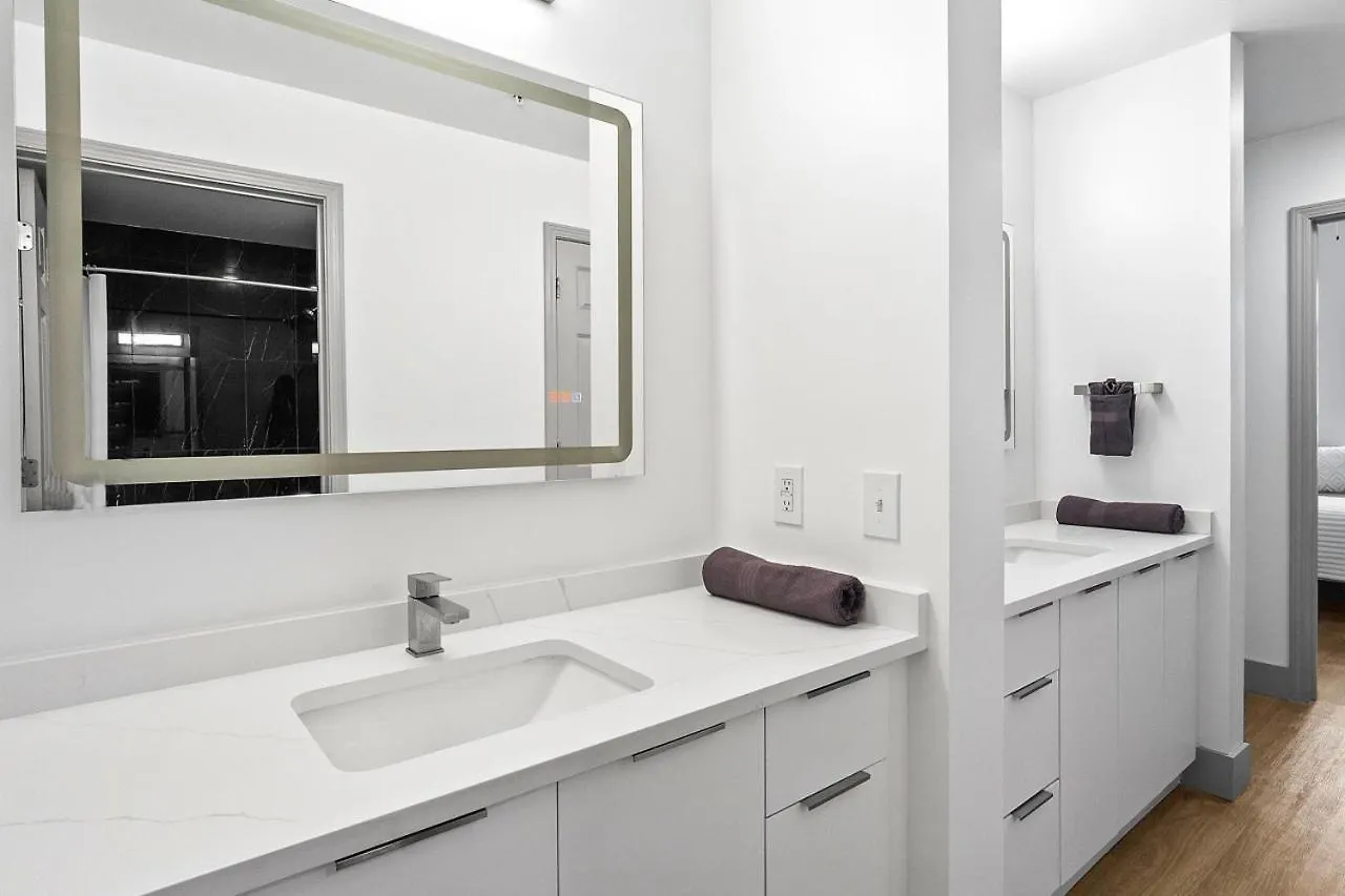 Apartment Midnight Marvel - Amazing City Views, Free Parking Charlotte United States
