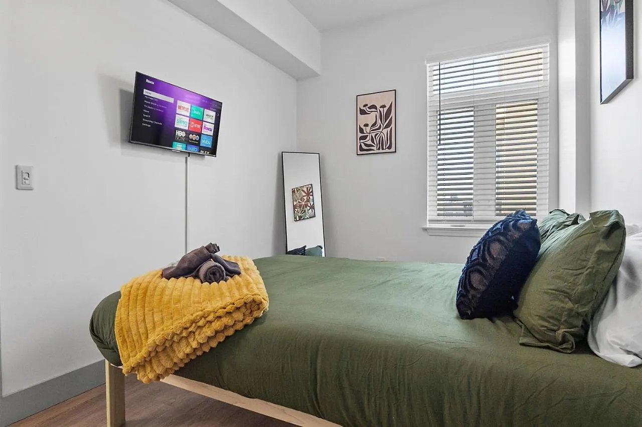 Apartment Midnight Marvel - Amazing City Views, Free Parking Charlotte