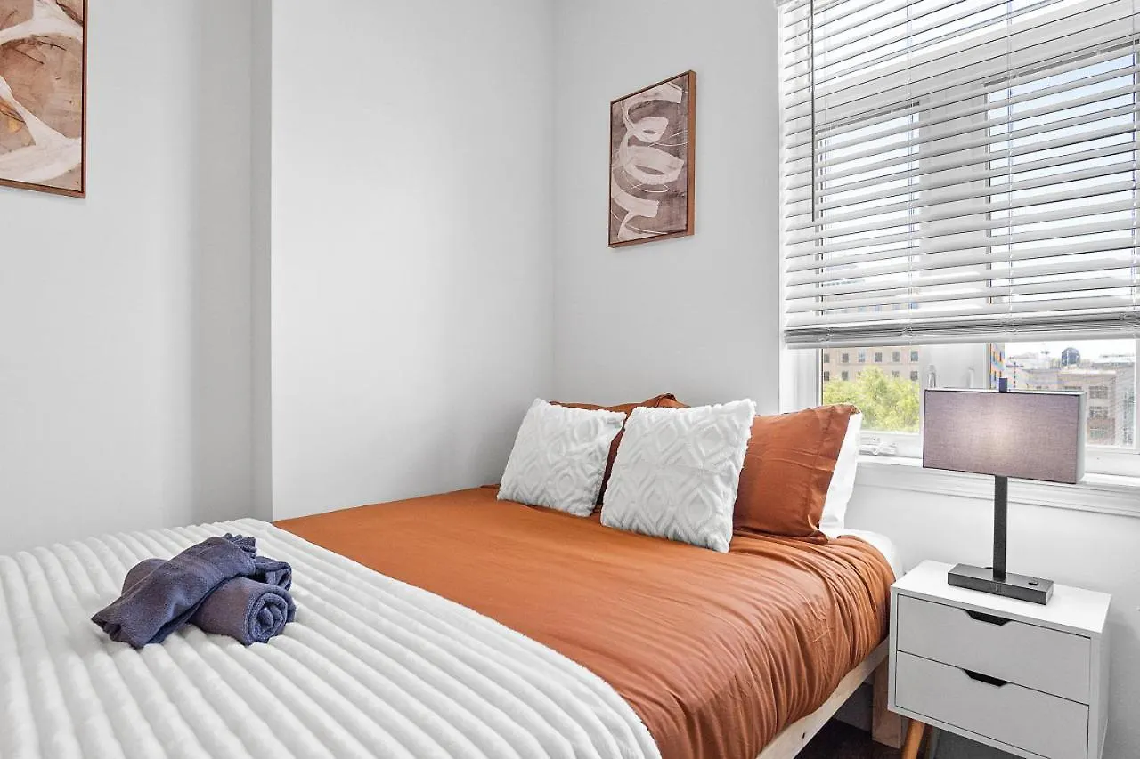 Midnight Marvel - Amazing City Views, Free Parking Charlotte United States