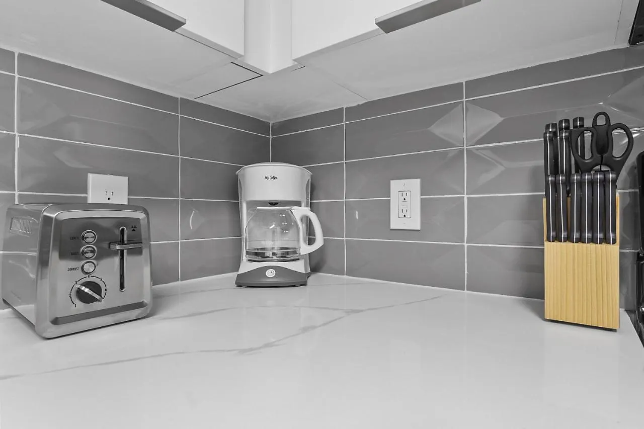 Apartment Midnight Marvel - Amazing City Views, Free Parking Charlotte United States