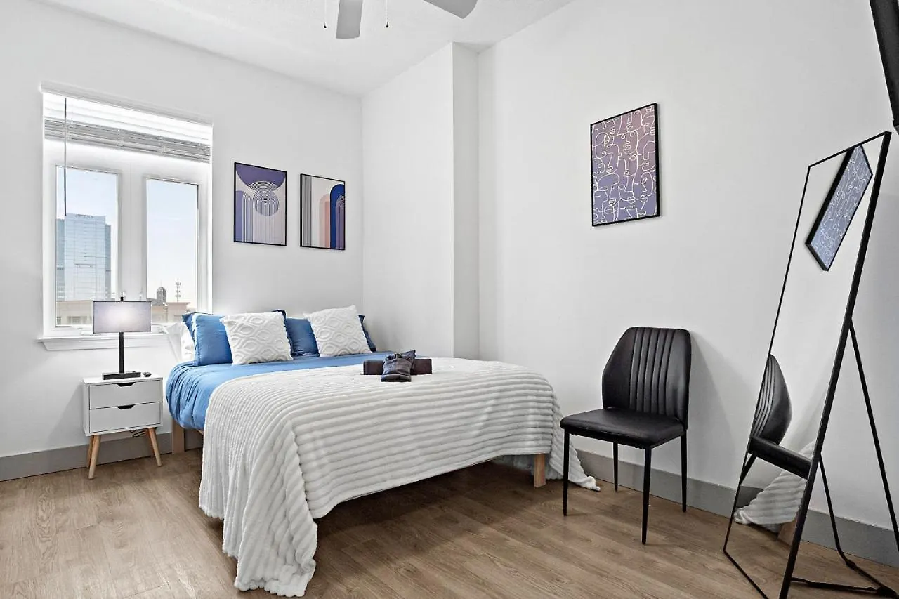Midnight Marvel - Amazing City Views, Free Parking Charlotte United States